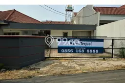 Rumah di Pancoran, Jakarta Selatan, Luas 989m² LB 629m² Rumah di Pancoran, Jakarta Selatan, Luas 989m² LB 629m²