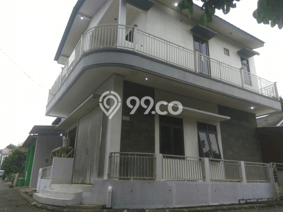 Dijual Rumah 5 Kamar Lokasi Strategis Nyaman dan Strategis di Ciputat Dijual Rumah 5 Kamar Lokasi Strategis Nyaman dan Strategis di Ciputat