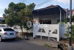 Rumah Luas Asri 4 KT Siap Pakai di Darmo permai Surabaya Rumah Luas Asri 4 KT Siap Pakai di Darmo permai Surabaya