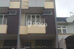 Jual Rumah Modern 4 KT di Taman Surya, Jakarta Barat Jual Rumah Modern 4 KT di Taman Surya, Jakarta Barat