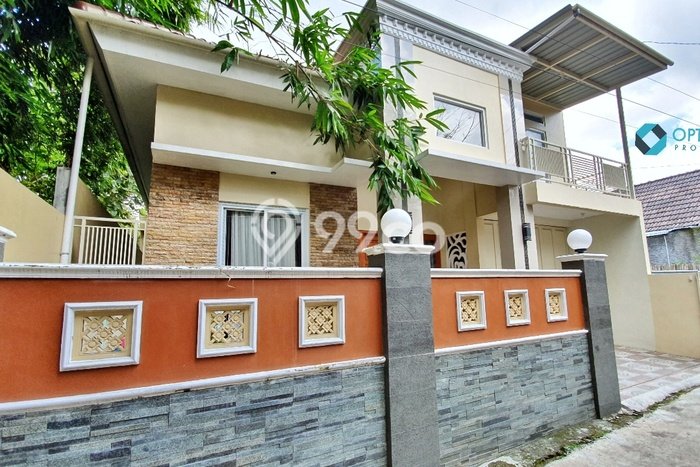Rumah Minimalis 4 KT LT 250m2 di Condong Catur Rumah Minimalis 4 KT LT 250m2 di Condong Catur