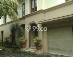 Disewakan! Rumah 7 Kamar Tidur &
7 Kamar Mandi di Kemang, Jakarta Selatan Disewakan! Rumah 7 Kamar Tidur &
7 Kamar Mandi di Kemang, Jakarta Selatan