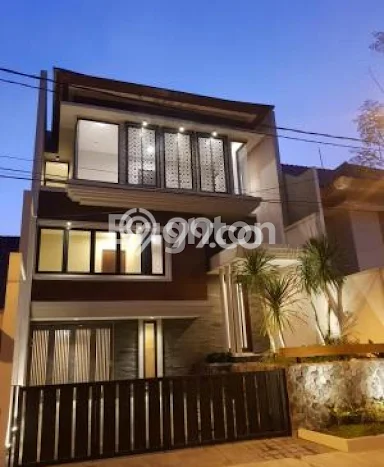 Rumah Luxury Modern Tanpa Renovasi di Galaxy Surabaya Rumah Luxury Modern Tanpa Renovasi di Galaxy Surabaya
