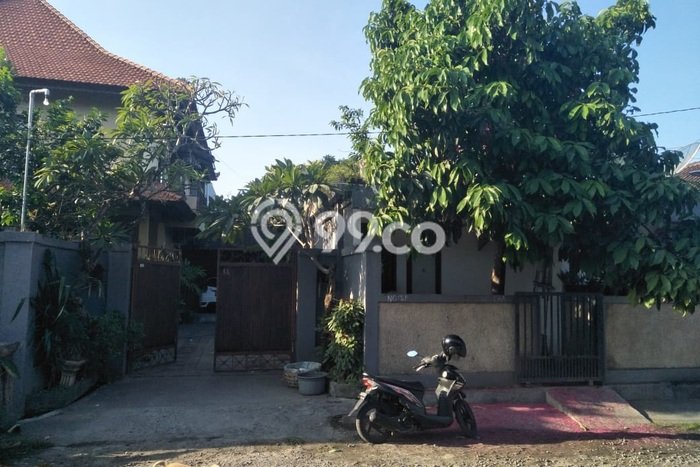 Dijual Cepat Rumah dengan 4 Kamar Tidur dan 3 Kamar Mandi di Kawasan , Denpasar Dijual Cepat Rumah dengan 4 Kamar Tidur dan 3 Kamar Mandi di Kawasan , Denpasar