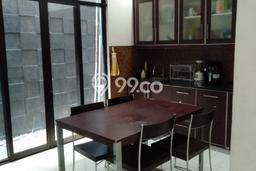 Ready to Use! Luxury House LT 138m2 Desain Elegan di Pejaten Ready to Use! Luxury House LT 138m2 Desain Elegan di Pejaten