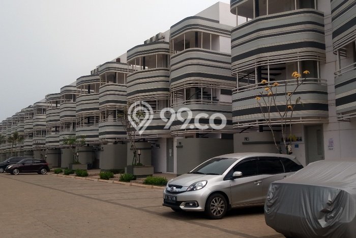 Rumah Luas Asri 6 KT Siap Huni di BSD Tangerang Rumah Luas Asri 6 KT Siap Huni di BSD Tangerang