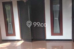 Ready to Use! Luxury House LT 501m2 Desain Modern di Kemang Ready to Use! Luxury House LT 501m2 Desain Modern di Kemang