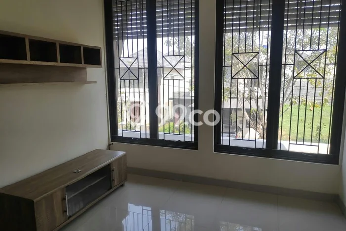 Disewakan Rumah Murah di Cikarang Bekasi dengan 3 Kamar Tidur Disewakan Rumah Murah di Cikarang Bekasi dengan 3 Kamar Tidur