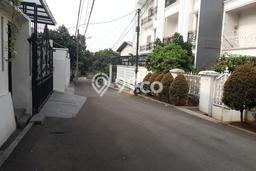 Rumah Luxury Modern Tanpa Renovasi di Veteran Jakarta Selatan Rumah Luxury Modern Tanpa Renovasi di Veteran Jakarta Selatan