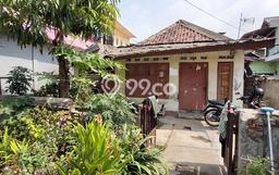 PENAWARAN TERBAIK! Rumah Strategis area Menteng, Luas 163m² LB 163m² PENAWARAN TERBAIK! Rumah Strategis area Menteng, Luas 163m² LB 163m²