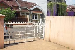 Rumah Asri, nyaman, dan rapi di sektor 7 A gading serpong Rumah Asri, nyaman, dan rapi di sektor 7 A gading serpong