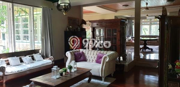 Ready to Use! Luxury House LT 2880m2 Desain Elegan di Bojong Sari Ready to Use! Luxury House LT 2880m2 Desain Elegan di Bojong Sari