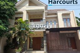 Rumah Cluster Eksklusif Siap Huni di Solo Baru. Rumah Cluster Eksklusif Siap Huni di Solo Baru.
