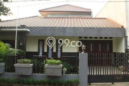 Rumah Apik DESIGN BAGUS di Komplek Warung Jati Timur, Kalibata Selatan Rumah Apik DESIGN BAGUS di Komplek Warung Jati Timur, Kalibata Selatan