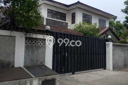 For Sale! Premium House LT 1026m2 Desain Elegan di Kemang For Sale! Premium House LT 1026m2 Desain Elegan di Kemang