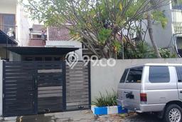 Dijual Rumah Premium dengan Fasilitas Sekitar Lengkap di Dukuh Pakis, Surabaya Dijual Rumah Premium dengan Fasilitas Sekitar Lengkap di Dukuh Pakis, Surabaya