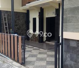 Jual Rumah Favorit Siap Huni LB 180m2 di Banyumanik, Semarang Jual Rumah Favorit Siap Huni LB 180m2 di Banyumanik, Semarang