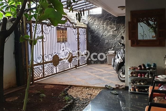 Dijual Rumah Premium dengan Fasilitas Sekitar Komplit di Jatinegara, Jakarta Timur Dijual Rumah Premium dengan Fasilitas Sekitar Komplit di Jatinegara, Jakarta Timur