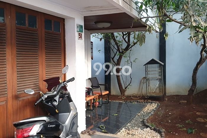 Dijual Rumah Premium dengan Fasilitas Sekitar Komplit di Jatinegara, Jakarta Timur Dijual Rumah Premium dengan Fasilitas Sekitar Komplit di Jatinegara, Jakarta Timur