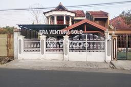Dijual Rumah 6 Kamar Lokasi Ideal Bagus dan Strategis di Colomadu Dijual Rumah 6 Kamar Lokasi Ideal Bagus dan Strategis di Colomadu