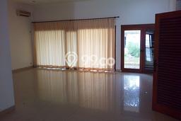 Rumah sewa siap huni 4 Kamar Tidur di Kemang, Jakarta Selatan Rumah sewa siap huni 4 Kamar Tidur di Kemang, Jakarta Selatan