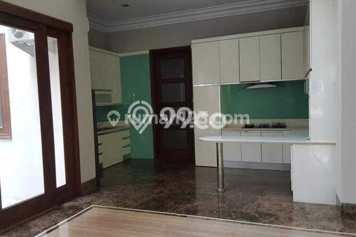 Rumah Luxury Dijual di Jakarta Selatan Fasilitas Premium Rumah Luxury Dijual di Jakarta Selatan Fasilitas Premium
