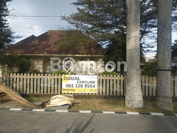 Ready to Use! Luxury House LT 1107m2 Desain Modern di Gunung-gunung Ready to Use! Luxury House LT 1107m2 Desain Modern di Gunung-gunung