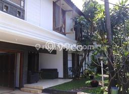 Disewakan Cepat Rumah Kondisi Bagus di Area Kebayoran Baru, Jakarta Selatan Disewakan Cepat Rumah Kondisi Bagus di Area Kebayoran Baru, Jakarta Selatan