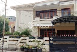 Dijual Rumah Mewah Elegan Dengan View Cantik di Jelambar, Jakarta Barat Dijual Rumah Mewah Elegan Dengan View Cantik di Jelambar, Jakarta Barat