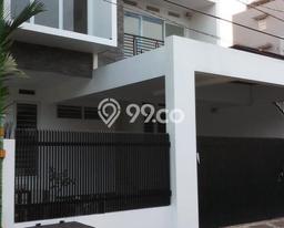 Rumah Nyaman di Cilandak, 3 KM, Area Strategis, LT 178m² LB 400m² Rumah Nyaman di Cilandak, 3 KM, Area Strategis, LT 178m² LB 400m²