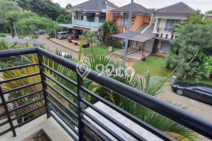 For Sale Hunian Rumah Nyaman 3 Kamar di BSD, Tangerang For Sale Hunian Rumah Nyaman 3 Kamar di BSD, Tangerang