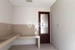 Rumah Mewah Siap Huni LT 195m2 di Ciputat, Tangerang Selatan Rumah Mewah Siap Huni LT 195m2 di Ciputat, Tangerang Selatan