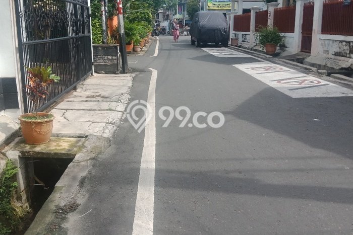 Rumah Modern 3 KT di Bungur Jakarta Pusat Semi Furnished Rumah Modern 3 KT di Bungur Jakarta Pusat Semi Furnished