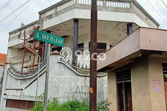Dijual Cepat Rumah Favorit Siap Huni LB 0m2 di Genteng, Surabaya Dijual Cepat Rumah Favorit Siap Huni LB 0m2 di Genteng, Surabaya