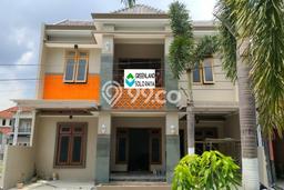 Dijual Cepat Rumah Bagus Siap Huni LB 180m2 di Gentan, Solo Dijual Cepat Rumah Bagus Siap Huni LB 180m2 di Gentan, Solo