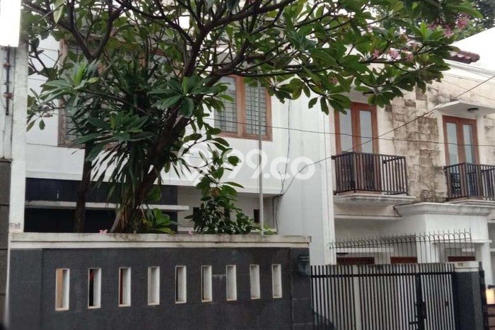 Rumah di Pondok Aren, 5 KM, Konsep Modern, Luas 133m² Bangunan 150m² Rumah di Pondok Aren, 5 KM, Konsep Modern, Luas 133m² Bangunan 150m²