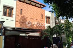 GOOD DEAL! Rumah Strategis di Pondok Indah, Luas 370m² LB 500m² GOOD DEAL! Rumah Strategis di Pondok Indah, Luas 370m² LB 500m²