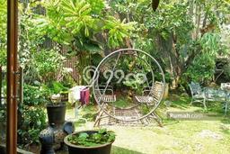 INVESTASI CERDAS! Rumah Exclusive Bintaro, Jakarta Selatan, Luas Tanah 522m² LB 250m² INVESTASI CERDAS! Rumah Exclusive Bintaro, Jakarta Selatan, Luas Tanah 522m² LB 250m²