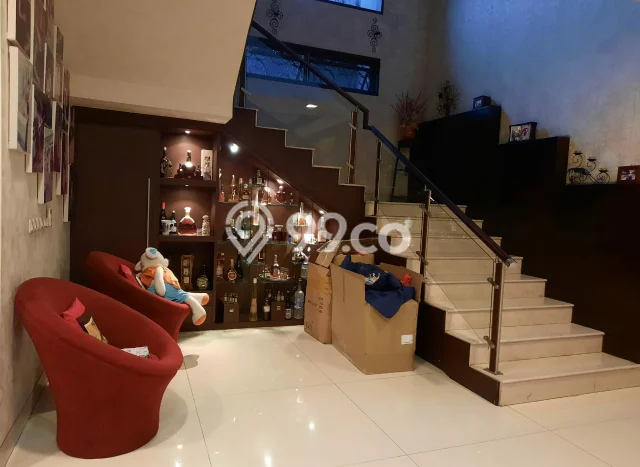 Ready to Use! Luxury House LT 288m2 Desain Modern di Bandengan Ready to Use! Luxury House LT 288m2 Desain Modern di Bandengan