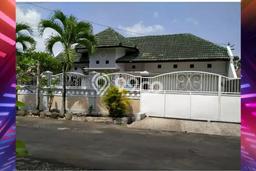 HARGA TERBAIK! Rumah Berkualitas di Kaliwates, Luas 379m2m² LB 220m2m² HARGA TERBAIK! Rumah Berkualitas di Kaliwates, Luas 379m2m² LB 220m2m²