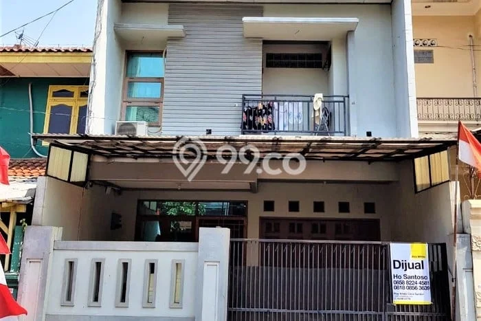 Hunian Mewah LB 145m2 Siap Huni Desain Elegan di Kemayoran, Bangkalan Hunian Mewah LB 145m2 Siap Huni Desain Elegan di Kemayoran, Bangkalan