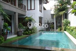Hunian Elit LB 300m2 Siap Huni Desain Elegan di Renon, Denpasar Hunian Elit LB 300m2 Siap Huni Desain Elegan di Renon, Denpasar
