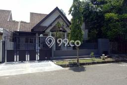 Hunian Elit LB 200m2 Siap Huni Desain Elegan di BSD, Tangerang Hunian Elit LB 200m2 Siap Huni Desain Elegan di BSD, Tangerang