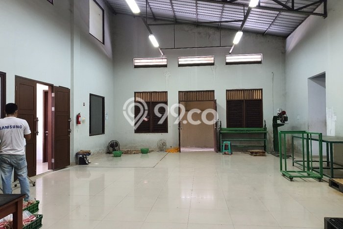 Rumah Modern 4 KT LT 418m2 di Karang Satria Rumah Modern 4 KT LT 418m2 di Karang Satria