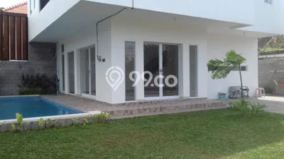Hunian Elit LB 280m2 Siap Pakai Desain Elegan di Kerobokan, Badung Hunian Elit LB 280m2 Siap Pakai Desain Elegan di Kerobokan, Badung