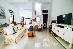 Dijual Cepat Rumah Bagus Siap Huni LB 200m2 di Sukoharjo, Sukoharjo Dijual Cepat Rumah Bagus Siap Huni LB 200m2 di Sukoharjo, Sukoharjo