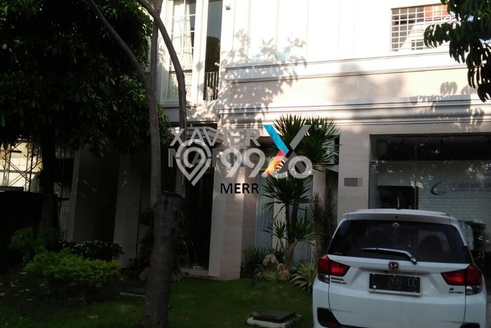 Rumah Elit Modern Siap Huni di Pakuwon CIty Surabaya Rumah Elit Modern Siap Huni di Pakuwon CIty Surabaya