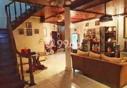 Rumah Luxury Modern Tanpa Renovasi di Bendungan Hilir Jakarta Pusat Rumah Luxury Modern Tanpa Renovasi di Bendungan Hilir Jakarta Pusat