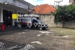 Disewakan! Rumah 4 Kamar Tidur &
3 Kamar Mandi di Asia Afrika, Bandung Disewakan! Rumah 4 Kamar Tidur &
3 Kamar Mandi di Asia Afrika, Bandung