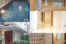 Sewa Rumah Nyaman LT 300m2 / LB 225m2 di Cipete, Jakarta Selatan Sewa Rumah Nyaman LT 300m2 / LB 225m2 di Cipete, Jakarta Selatan